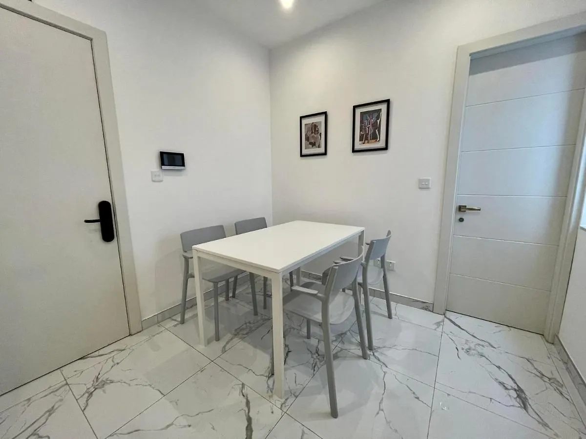 Brooklyn Apartments סליאמה 0*,  מלטה