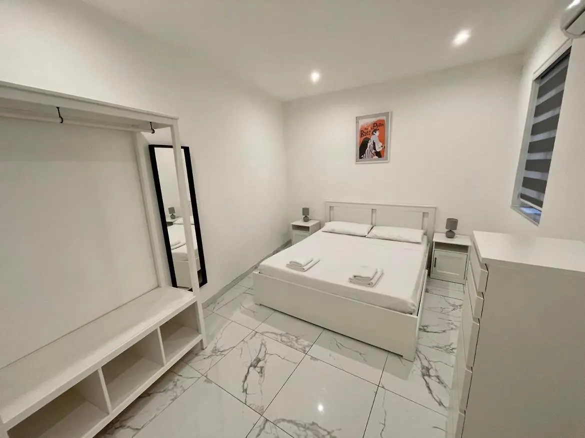 Brooklyn Apartments סליאמה 0*,